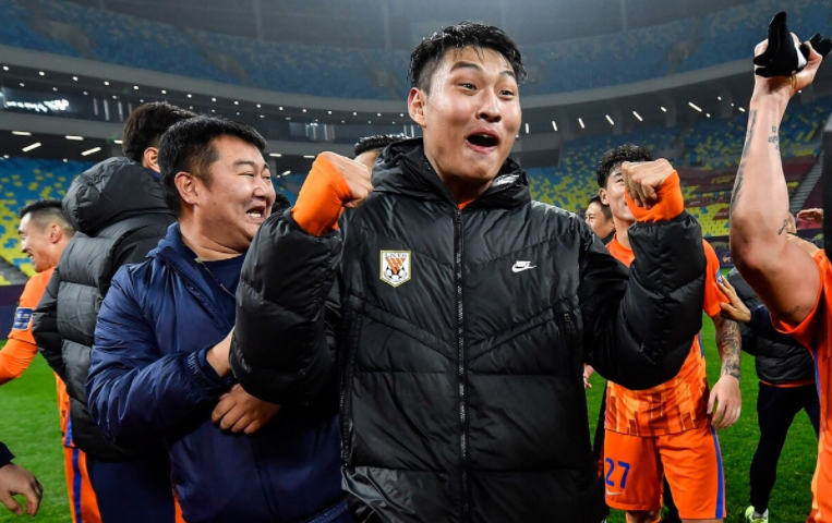 转折点武汉三镇门线救险;葡超国际比赛日攻防权衡;球迷炸锅;阵容厚度经受考验的简单介绍 转折点武汉三镇门线救险;葡超国际比赛日攻防权衡;球迷炸锅;阵容厚度经受考验的简单介绍