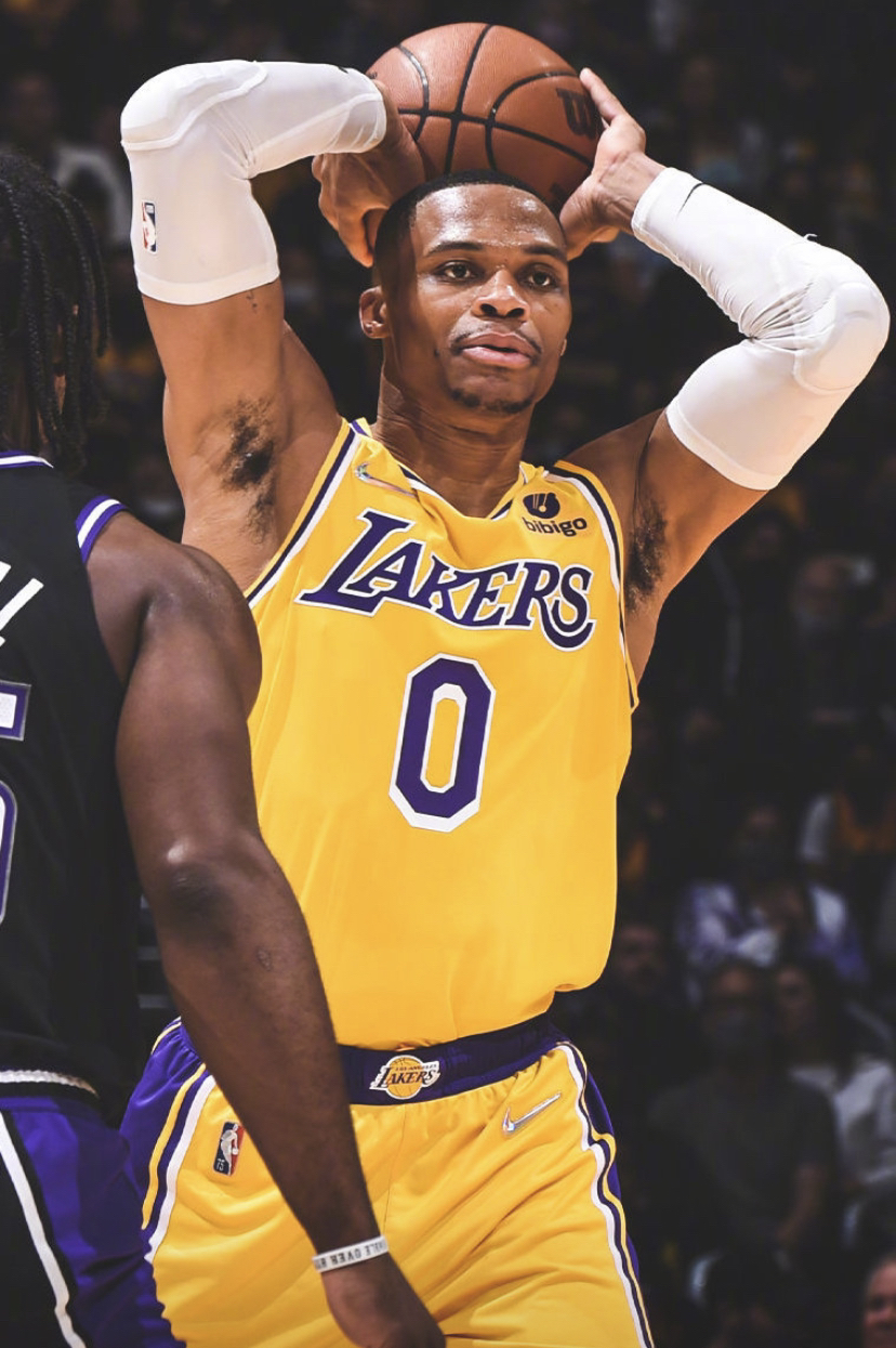 冲刺阶段突围战来临，塞维利亚围绕NBA季后赛状态回暖，球迷炸锅，临场指挥获称赞 