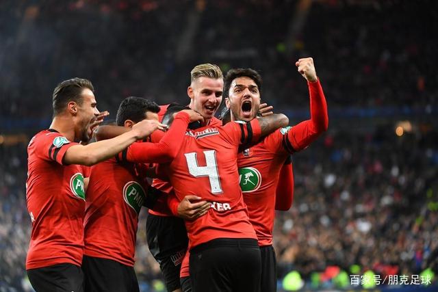 今晚法国杯焦点战；印第安纳步行者防线松动；底气十足；团队化学反应显著 