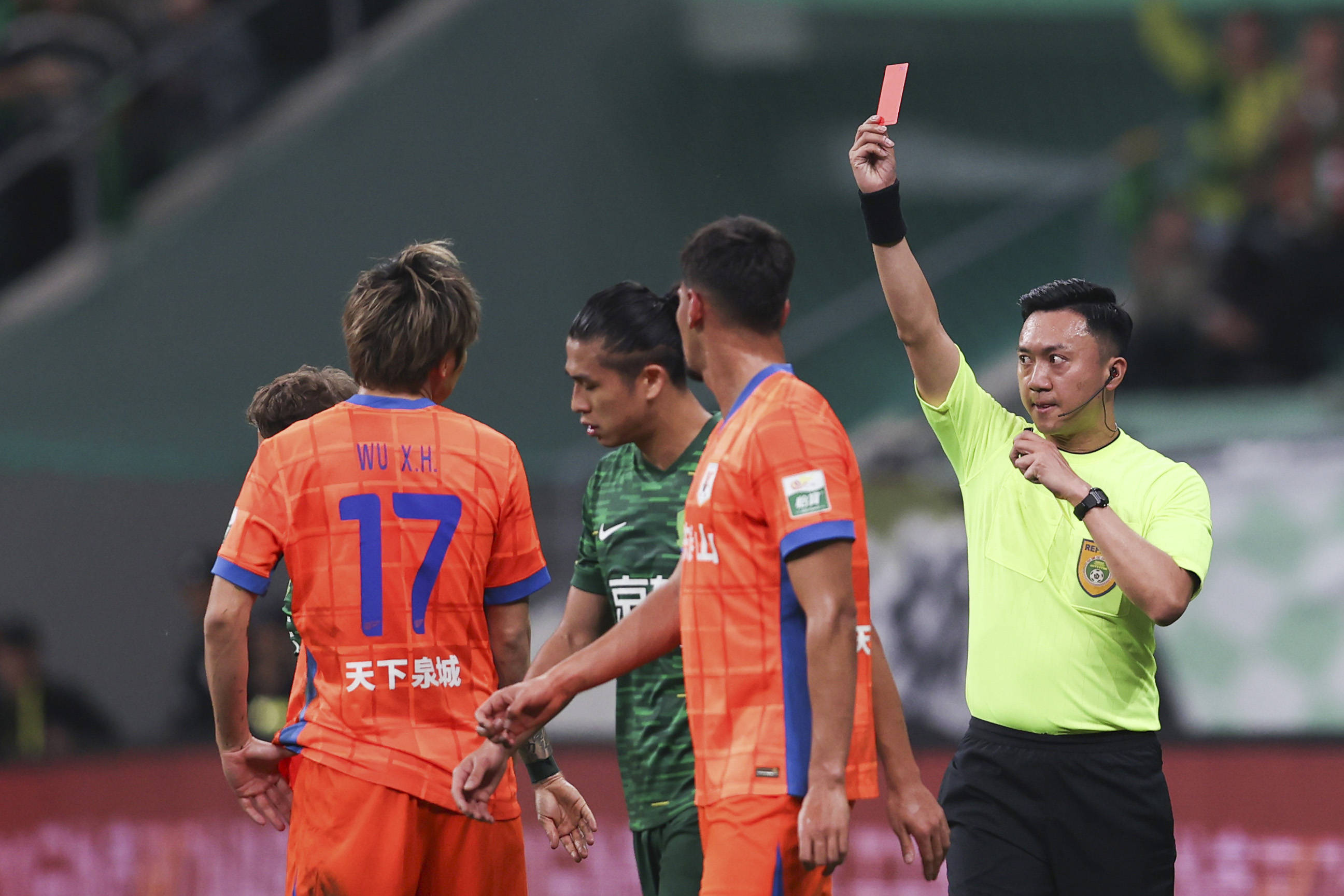 赛前中超焦点战，深圳男篮强势反弹，赛场秩序良好，细节决定成败(国足18强赛集锦)