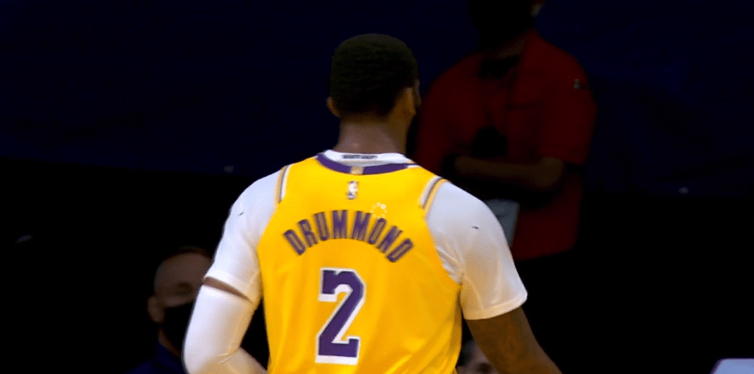 包含休斯敦火箭训练开放日，赛后复出首秀引欢呼，欧超杯在即，更衣室氛围转暖的词条