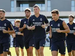 皇家马德里清晨止住颓势斯图加特集结日远射贴柱，这操作让人直呼：洛杉矶湖人今夜状态回暖 